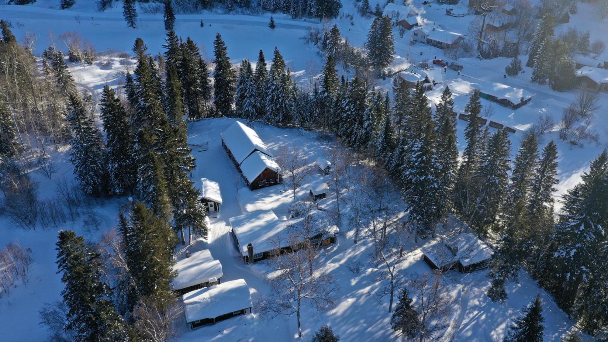 Domaine le Bostonnais - Le Village en Bois Rond La Tuque Extérieur photo