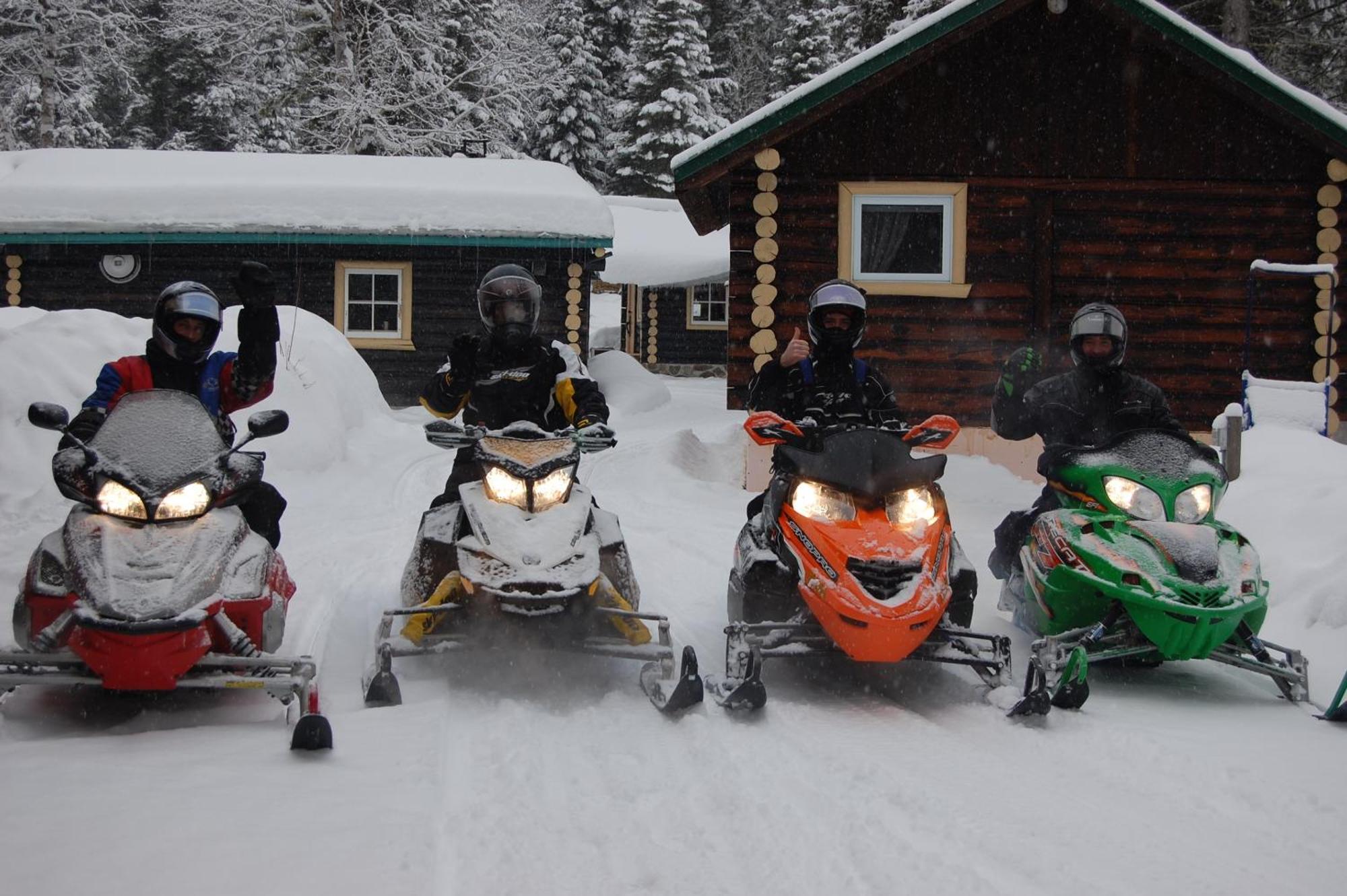 Domaine le Bostonnais - Le Village en Bois Rond La Tuque Extérieur photo